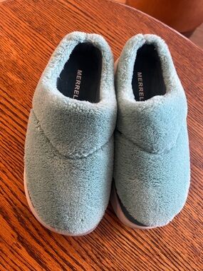 Merrell Plush Slip-On Slippers in Light Sage Green